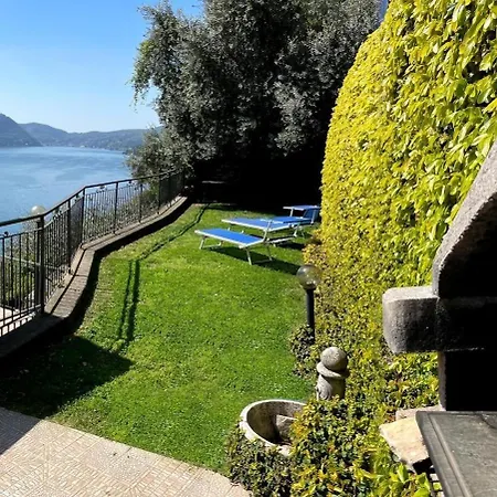 Holiday home In With View
